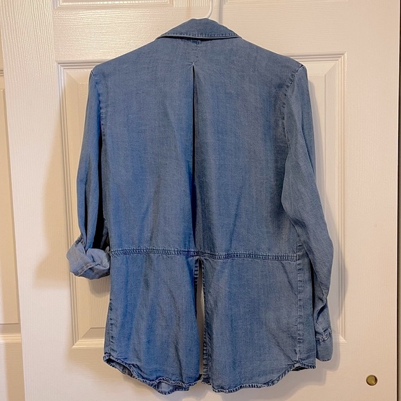 Buttons Jean Button Down Shirt - Picture 6 of 10